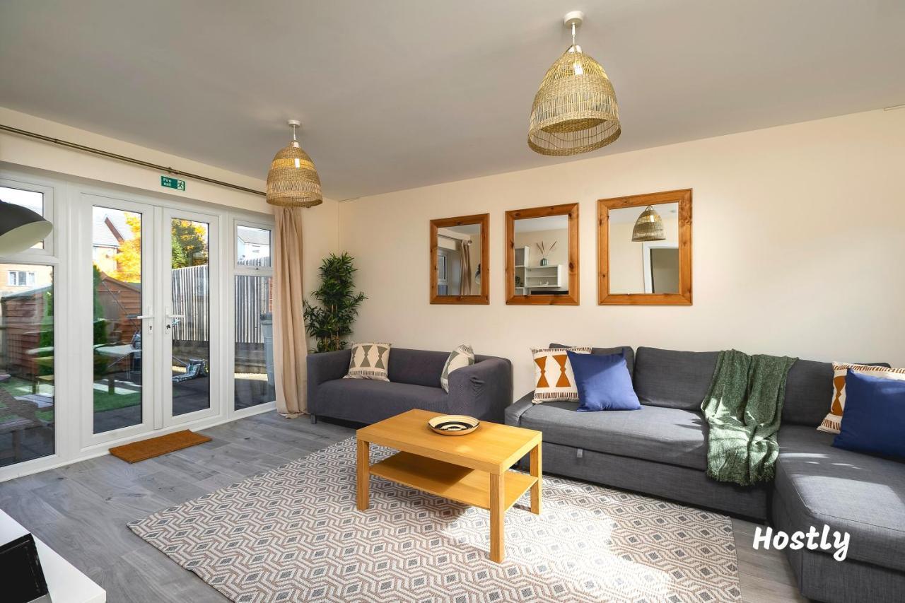 Puffin Way - Comfortable, Spacious House With Parking Reading Kültér fotó