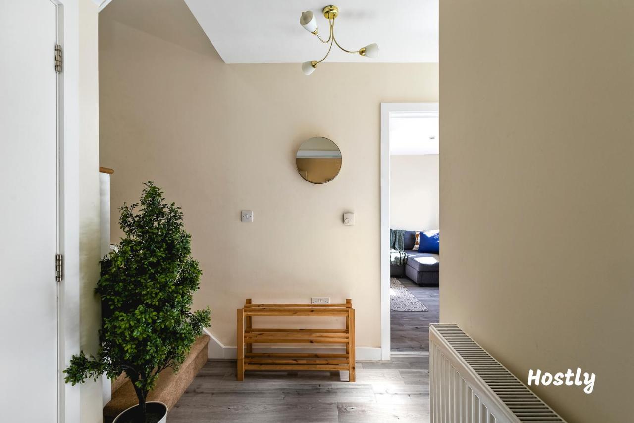 Puffin Way - Comfortable, Spacious House With Parking Reading Kültér fotó